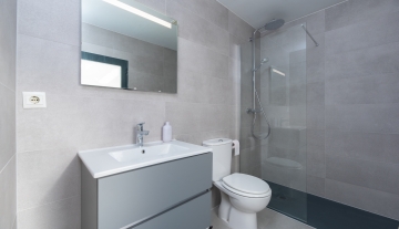 Resa estates Ibiza playa Cala Tarida for sale te koop bathroom .jpg